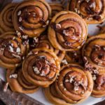Cinnamon rolls à la citrouille
