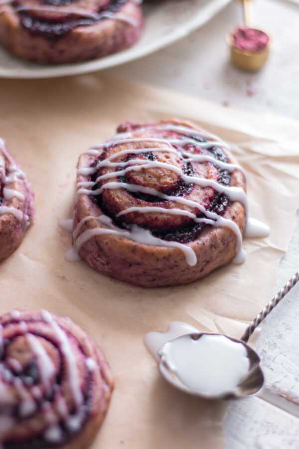 Berry rolls vegan