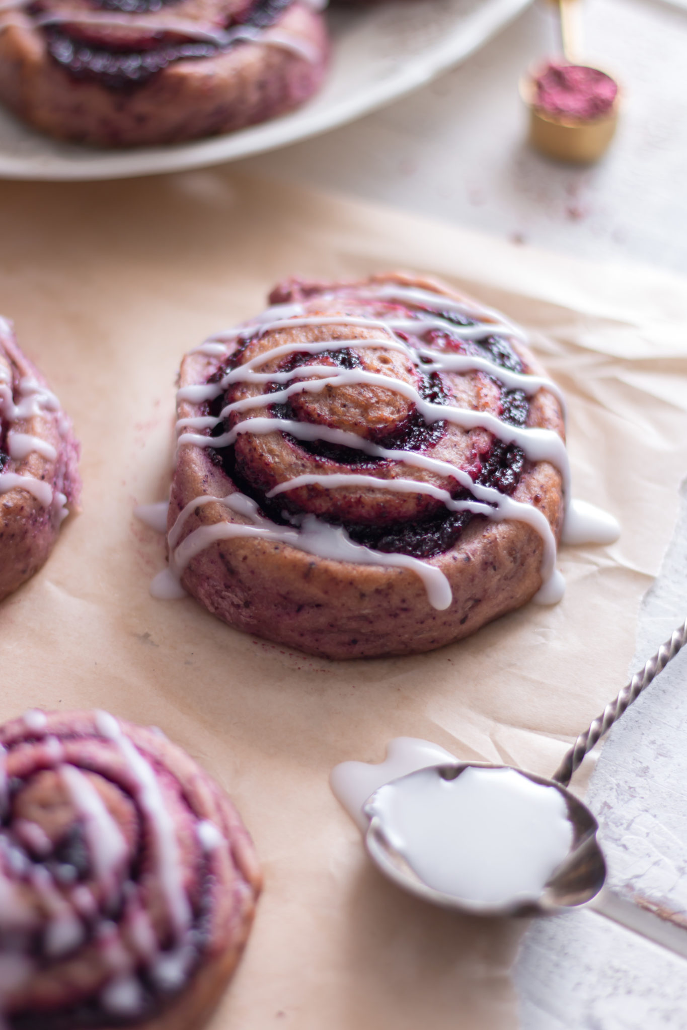 Berry rolls vegan