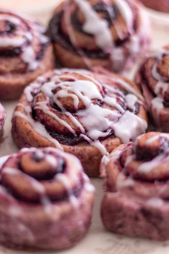 Berry rolls vegan