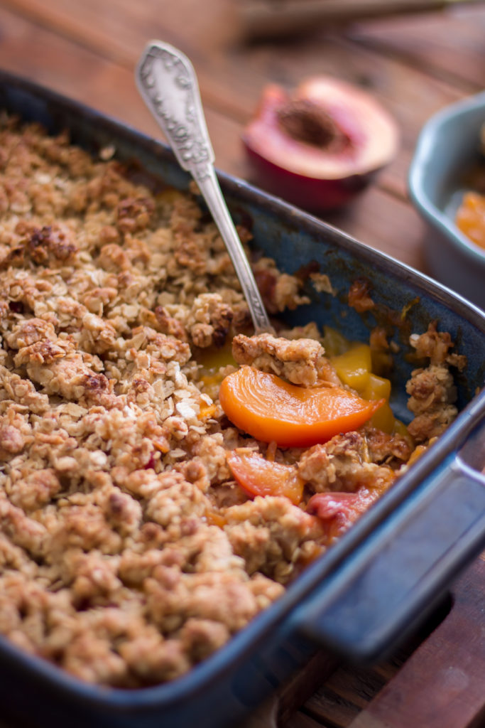 Crumble pêche mangue