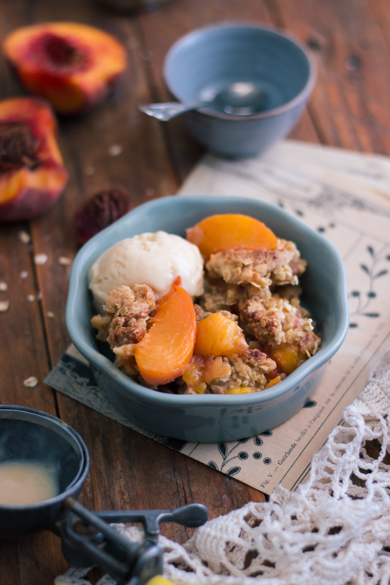 Crumble pêche mangue