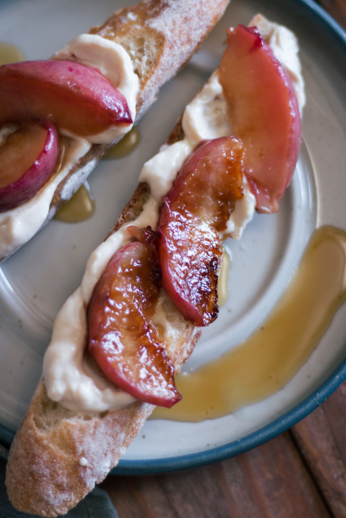 Tartines creamcheese et pêche