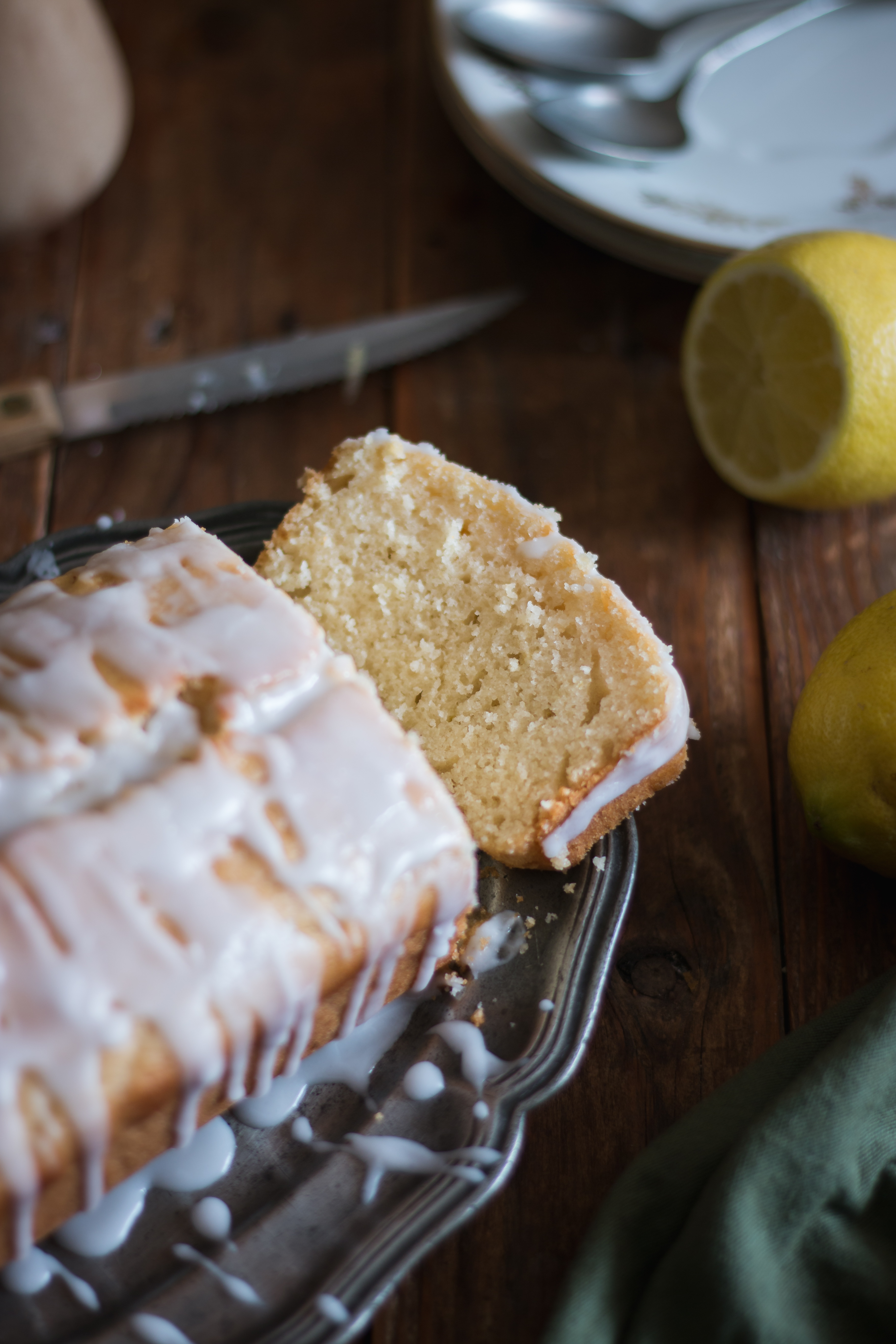 Depression cake citron
