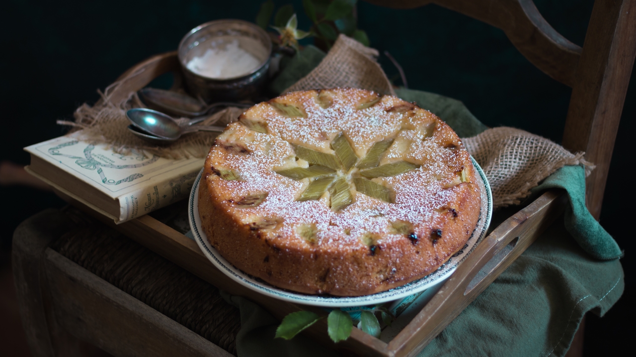 Gâteau renversé à la rhubarbe