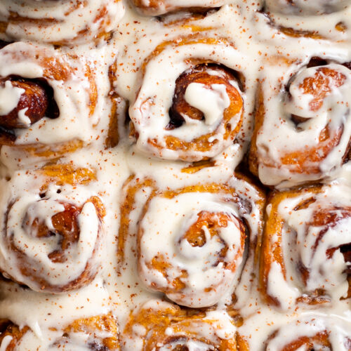 Pumpkin cinnamon rolls vegan